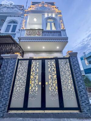 Nhà trệt lầu xây mới rộng rãi, gần trường Đại Học Cần Thơ