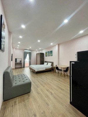 thuê ngay phòng 35m2 full nội thất ngay phan xích long - 5 phút tới quận 1