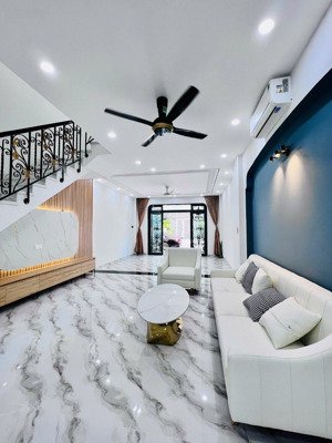 nhà kđt hà quang 2- 80m ngang 5m - đối diện công viên- giá bán 9tỷ200