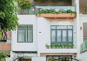 còn thơm mùi sơn -cho thuê nhà mặt tiền 268a lý tự trọng phường bến nghé q1