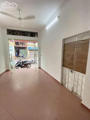 QUÁ HIẾM, NHỈNH 9 TỶ, NHÀ LÔ GÓC MẶT PHỐ NGỌC LÂM, KINH DOANH ĐA MẶT HÀNG, DÒNG TIỀN TỐT.