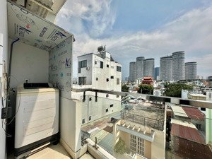 chung cư mini 50m2 studio ban công lớn view đẹp nhiều ánh sáng , hầm xe ngay tại hutech , hàng xanh