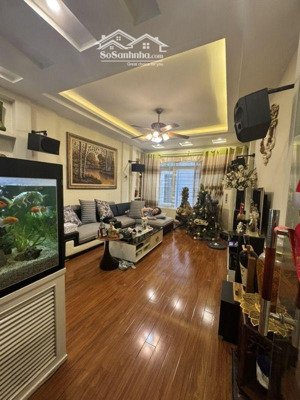 phân lô quân đội _ ô tô vào nhà _ ngõ thông kinh doanh _ nhà dân xây dựng kiên cố thêm thùng sơn về