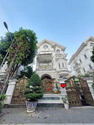 bán bt 6pn, 6wc, 262m2 giá tốt tại dương quảng hàm, p5, gò vấp, hcm