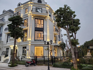 cần căn bán biệt thự dự án elegant park villa thạch bàn long biên lô góc 375m 5t mt 50m giá 260tr/m