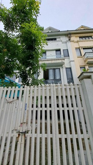 bán nhà hoàng quốc việt, cầu giấy, ô tô đỗ cửa 73m, 3 tầng, mt 9m giá 22 tỷ 4