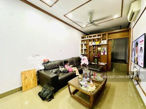 3,5 tỷ nhà 4 tầng full nội thất sài đồng long biên gần chợ 230, gần trường lái sài đồng cạnh vin