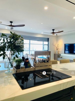 cần bán nhanh căn hộ green view, 118m2, 3pn, 2wc full nội thất giá 8.150 tỷ, lh: 