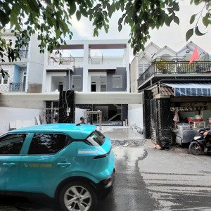 nhanh mới kịp, ngang 5,5m mặt tiền buôn bán sầm uất, vị trí cực đẹp!