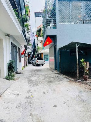 phân lô quân đội - ô tô 7 chỗ đỗ cửa nhà - thoáng trước sau - 30m ra đường oto tránh - 8,4 tỷ