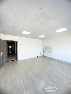 siêu hot! cho thuê vp 35m2 tại mặt đường trần vỹ - cầu giấy, thông sàn, có pccc,sẵn rèm, hướng đông