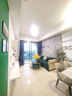 cho thuê căn hộ oriental plaza, dt: 82m2, 2pn, 2wc, nhà thoáng đẹp, giá 11tr/th. đt 