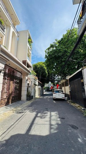 bán nhà hxh 6m đường bàu bàng - kế bên k300 dt: 4.5x22m [cn: 99m2]. phù hợp xây mới _ chỉ 9.8 tỷ