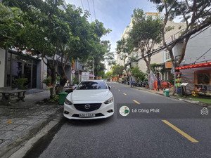 nhà 4 tầng mặt tiền lê quang đạo - phố tây an thượng.
dòng tiềng 200triệu / tháng.
85m2 ngang 5m