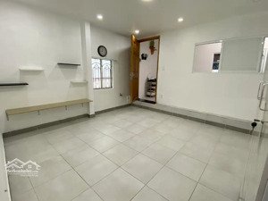 mới + đẹp ! chỉ 11 tỷ cho căn nhà dt: 4.3x17m - 71m2 - 4 tầng lê văn sỹ,p12,quận 3 - alo:0899627068