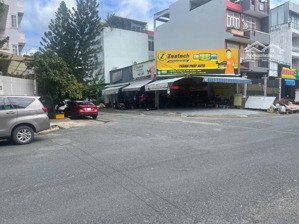 căn nhà ngay cổng vạn phúc. 80m2 giá cực tốt, nhỉnh 7 tỉ.