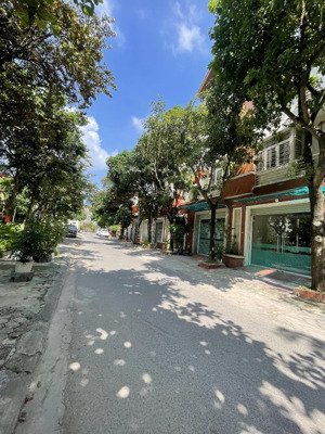 bán nhà liền kề mỗ lao làng việt kiều châu âu 75m 5 tầng hoàn thiện đẹp 20 tỷ