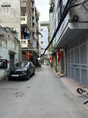 bán nhà nguyễn chí thanh - lô góc - ngõ ô tô tránh