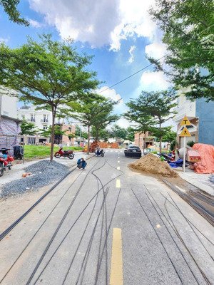 bán nhà đang xây dựng giá đầu tư tốt tại kdc icon central