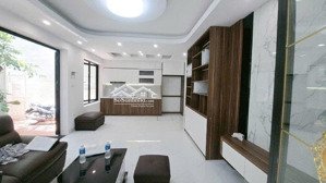 siêu phẩm ba đình - mặt ngõ - ô tô đỗ cỗng - gần phố - lô góc- dân xây - ngõ nông - thông