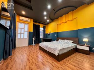 Cho thuê nhà lô góc Văn Cao, 5 ngủ khép kín, DT: 80m2.