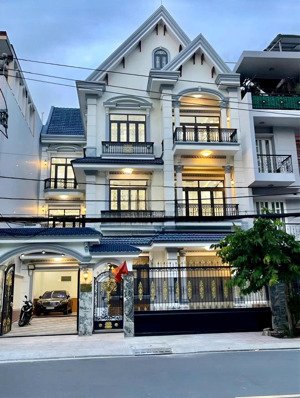 biệt thự ngang 12m 4 tầng mặt tiền khu bình phú 1, quận 6