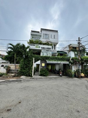 cực rẻ - cho thuê tầng 1 biệt thự phường thảo điền 168 m2 chỉ 35 triệu