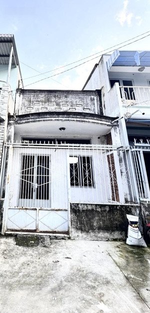 nhà cấp 4 giá rẻ tiện xây mới 42m2 man thiện chỉ 3.75 tỷ