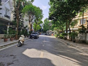 bán đất tặng nhà 4 tầng phố lâm hạ, hồng tiến, 90m_mt 6m , vỉa hè , xe tải tránh,lh 