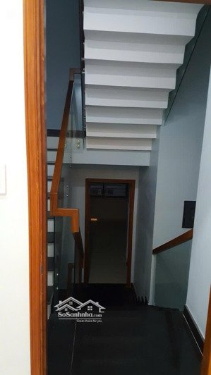 nhà bán mặt tiền đường vành đai trong dt 4x21 , xây dựng : 3,5 tấm . giá 17,3 tỷ tl