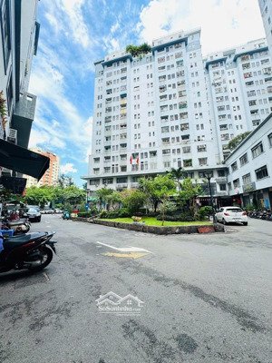 thơm kèo gõ cửa cc số 1 tôn thất thuyết - vị trí ở ngay bến vân đồn giáp quận 1