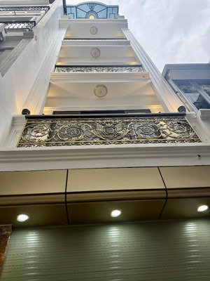 bán nhà phố yên lạc morning đỗ cửa ,lô góc 5t thang máy, ngõ thông, nội thất sịn