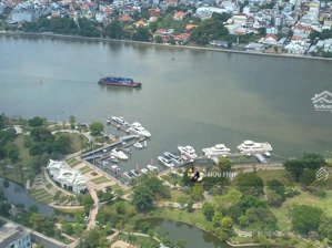 chủ thân bán 2pn lamdmark 81 , view sông đỉnh nóc kịch trần