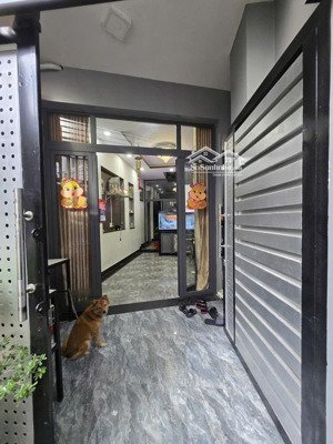 chính chủ. nhà 1 trệt 2 lầu sân thượng. hẻm 77 lê hoàng phái p17 . hẻm trước nhà rộng 8m