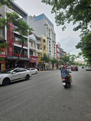 bán nhà mặt đường văn cao, hải phòng. dt: 90m2* 4 tầng. giá: 17,5 tỷ