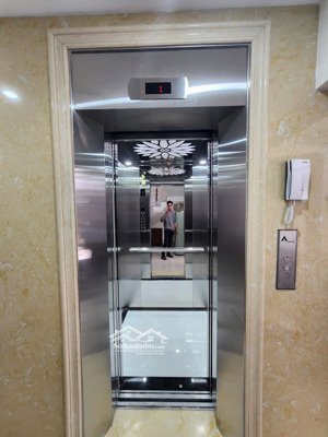 cho thuê nhà lô góc, mới, thang máy, pccc, 183m2_ 6t; kd, vp, nhà hàng, phố nguyễn thị định-61 tr