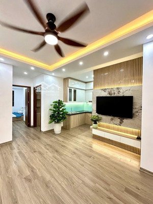 1 căn hộ đẹp 63m2 2 ngủ 2wc tại dự án ct11 kim văn kim lũ. full nội thất đẹp giá bán 4.2 tỷ