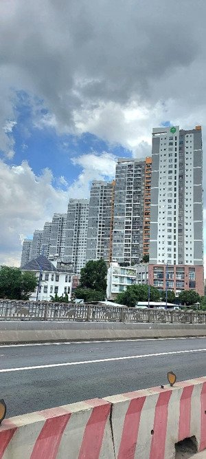 bán nhà mtkd đẹp khu hiếm nhà bán ,gần nguyễn thị định-mai chí thọ,an phú,q2