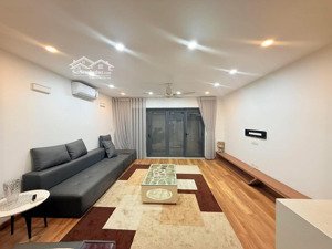 bán nhà dân xây gần phố nguyễn khang , hoa bằng ra phố 20m: dt 50m x5tầng , mt 4.2m sổ vuông đẹp