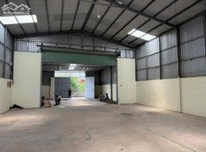  CHO THUÊ NHÀ KHO 290M2 – VỊ TRÍ GẦN BẾN XE, GIÁ CHỈ 14 TRIỆU/THÁNG 