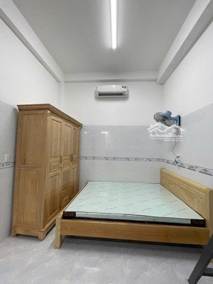 chính chủ cho thuê căn hộ dịch vụ full nội thất - gần gigamall