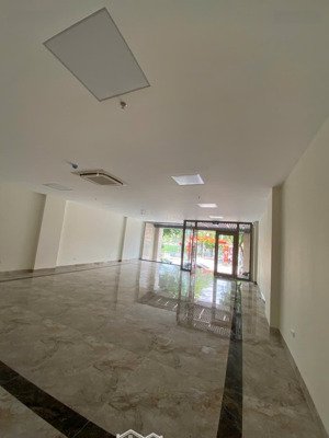 cho thuê tòa nhà văn phòng view hồ mặt phố đức diễn, bắc từ liêm