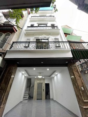 nhà đẹp trần khát chân - 6 tầng thang máy - kinh doanh đỉnh - sổ vuông nở 40m, mt 4.5m .giá 13.2 tỷ