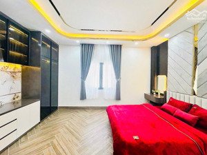 bán nhà mặt tiền kinh doanh đường trần phú phường 4 quận 5, dt: 4x22m, 3 lầu, giá 17.5 tỷ