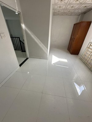 hàng hót tân bình phường 15,hẻm nhựa 5m...gần phân hữu ích,phạm văn bạch .
