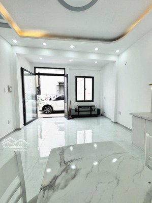 nhà mới giá mềm, khu phân lô đồng bộ oto chạy trước nhà.sổ hoàn công đủ, thích hợp để an cư lâu dài