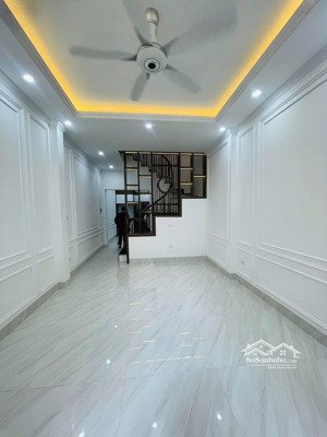 đường hoàng mai, 20m ra ô tô, thoáng trước sau, nhà mới ở luôn, 51m2 * 5t, 8.05 tỷ