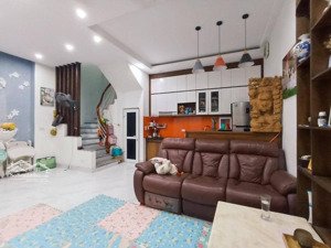 giá siêu rẻ có 102!!! nhà phố linh đàm-43m2x4t-10m ra ô tô-chỉ 6 tỷ-quy hoạch ổn định.