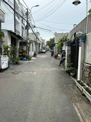 nhà 100m (5.7x17 vuông,shr) đường 244 ,dương đình hội , p tăng nhơn phú b,tp thủ đức (7ty490)