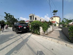 úc gián - thuận thiên - kiến thuỵ giá chỉ 5xx triệu. quá rẻ ạ, ngay trung tâm , mặt tiền 5,8m